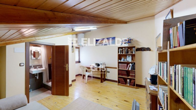 Foto 35 de PISO EN RODIL: 3hab, 2baños, terraza, vistas, raya garaje, trastero en bajo cubierta.