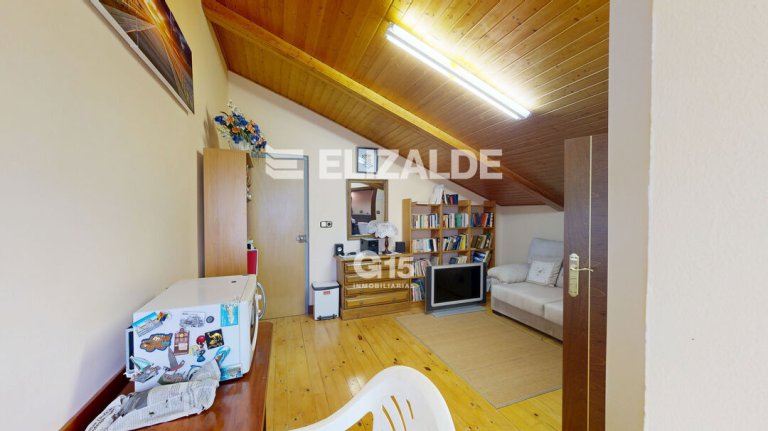 Foto 39 de PISO EN RODIL: 3hab, 2baños, terraza, vistas, raya garaje, trastero en bajo cubierta.