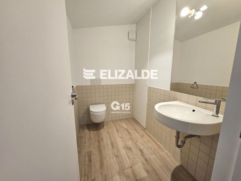 Foto 8 de LOCAL ACTIVIDAD, FISIOTERAPIA, PODOLOGIA...ETC