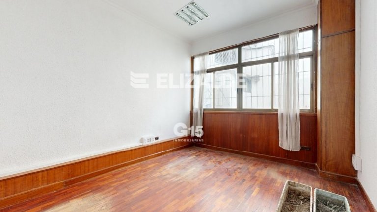 Foto 18 de LOCAL DE 150m² EN CALLE TOMAS GROS