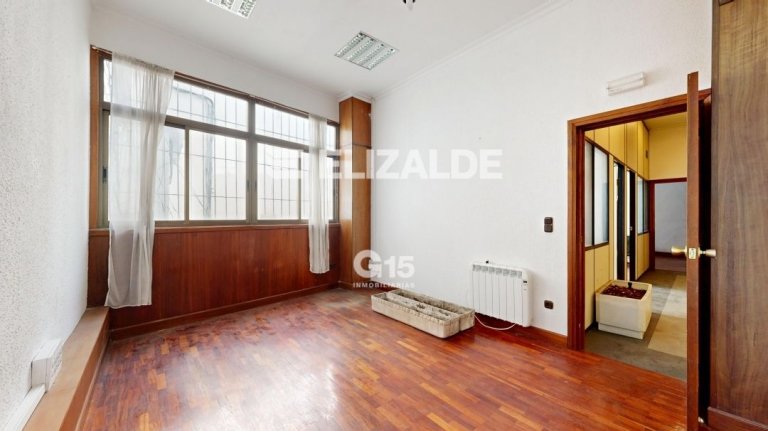 Foto 19 de LOCAL DE 150m² EN CALLE TOMAS GROS