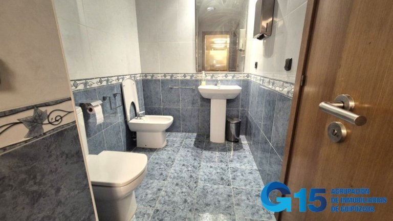 Foto 12 de Oficina lista para entrar junto a zona céntrica, ideal para despacho profesional. Foto 12 de Oficina lista para entrar junto a zona céntrica, ideal para despacho profesional.