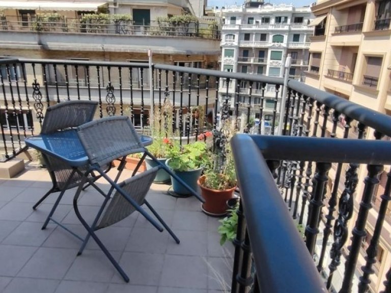 Amplia vivienda divisible en el centro de Gros