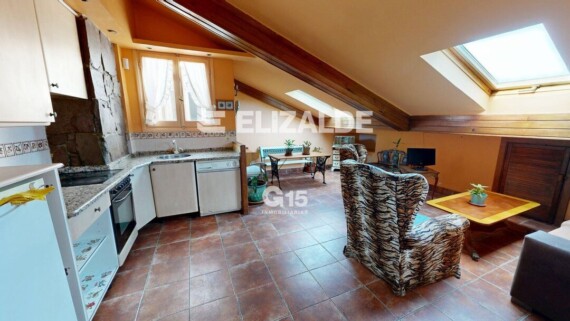 Apartamento abuhardillado en Lasarte