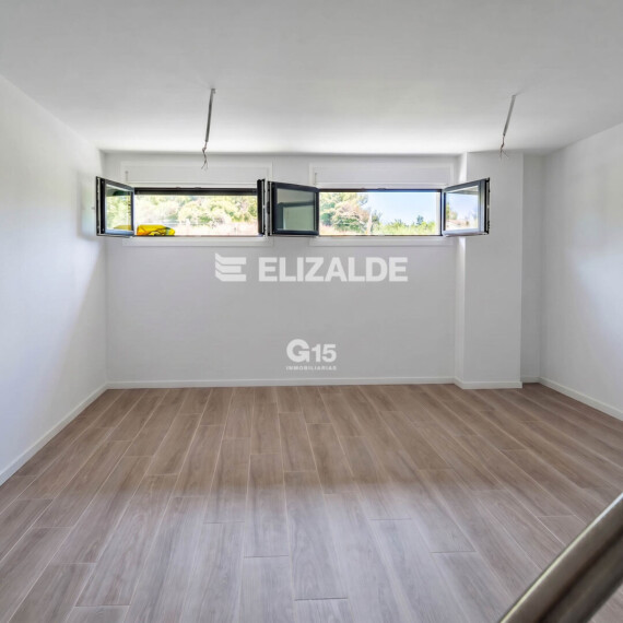 APARTAMENTO duplex  BAJO C