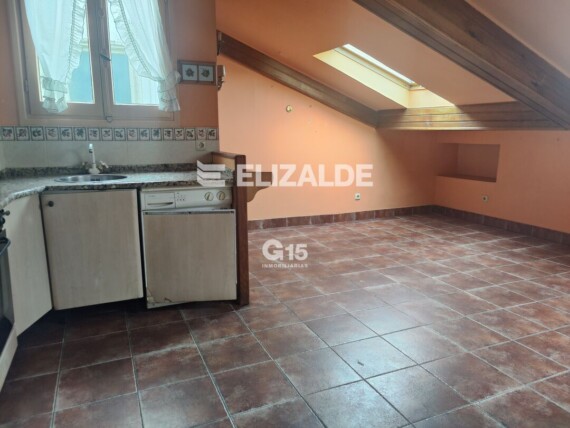 Apartamento abuhardillado en Lasarte