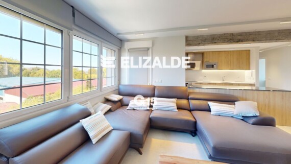GRAN VIVIENDA DE 4 HABITACIONES Y GARAJE CERRADO