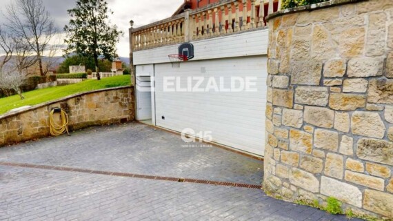 IMPONENTE CASA EN JAIZUBIA - HONDARRIBIA