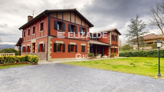IMPONENTE CASA EN JAIZUBIA - HONDARRIBIA