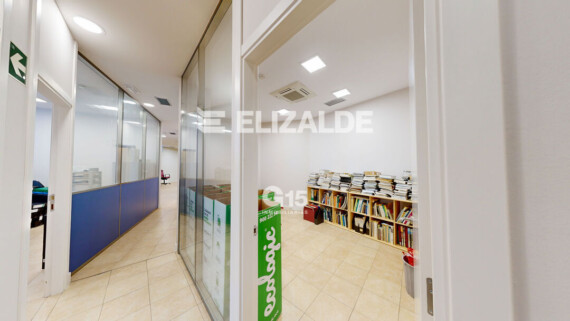 Se vende amplio local en el centro de Lasarte