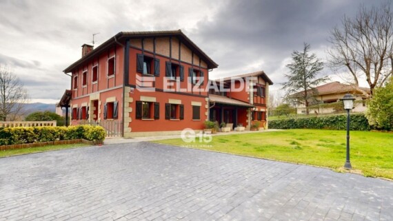 IMPONENTE CASA EN JAIZUBIA - HONDARRIBIA