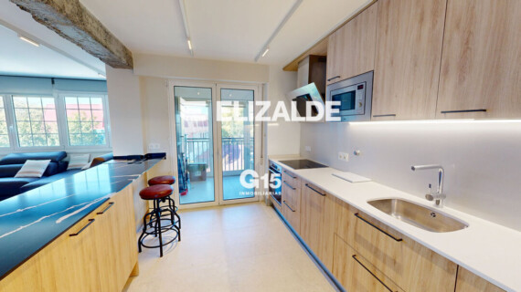 GRAN VIVIENDA DE 4 HABITACIONES Y GARAJE CERRADO