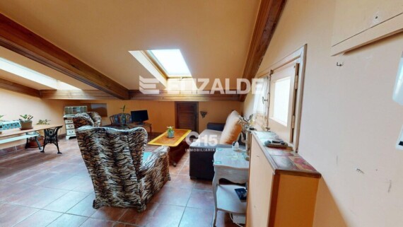 Apartamento abuhardillado en Lasarte