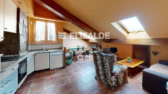 Apartamento abuhardillado en Lasarte